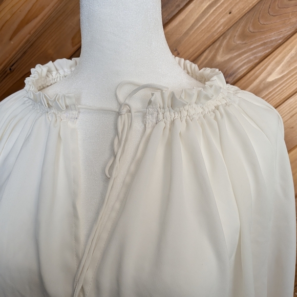 Madewell Cream Blouse with Ruffle Details Size XL - Picture 4 of 9